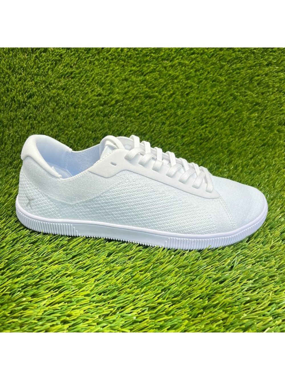 Flux Adapt Trainer White Mens Size 9 Womens Size 10 Barefoot Running Shoes